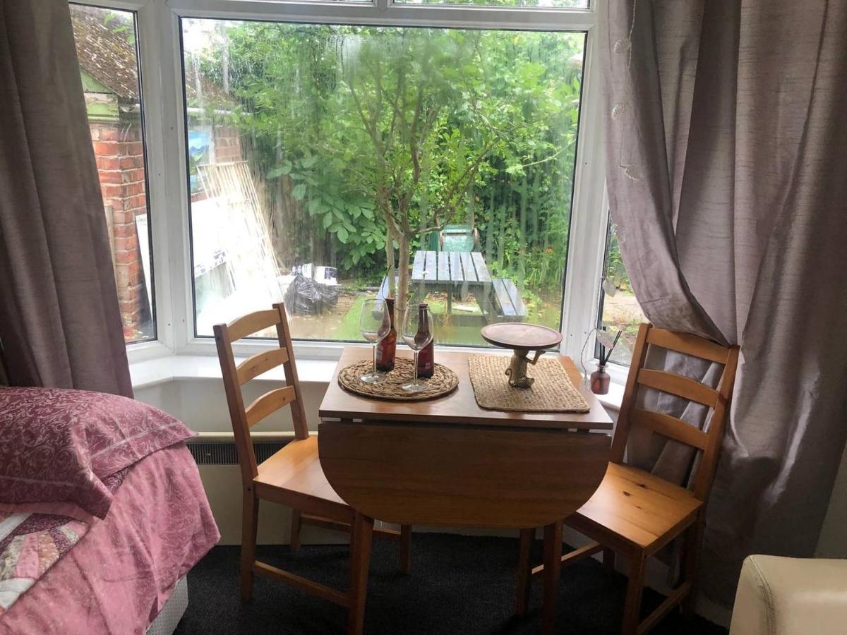 Private Studio Flat Great Location In Apartamento *